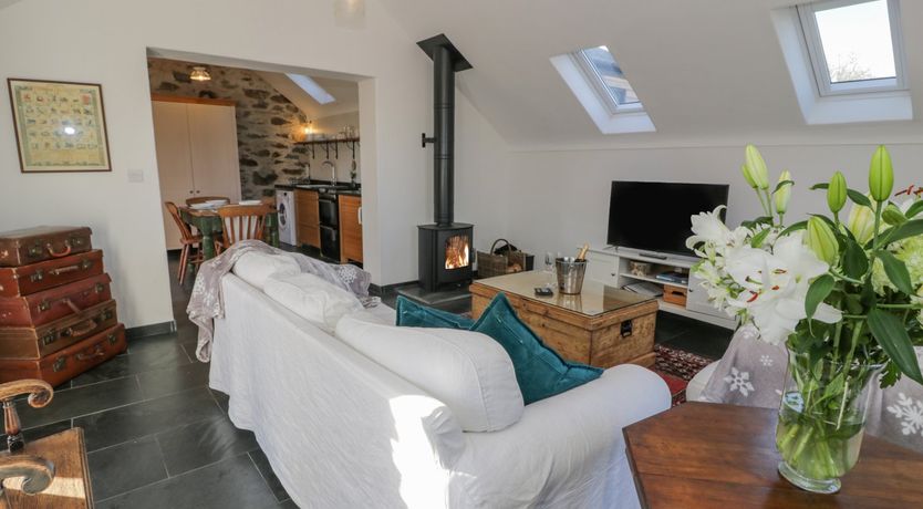 Photo of Cwch Gwenyn