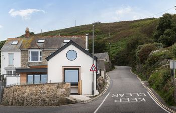 The Old Beach Store Holiday Cottage