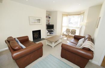 Westbourne Place Holiday Home