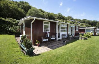 Pebbles, Summercliffe Park Holiday Cottage