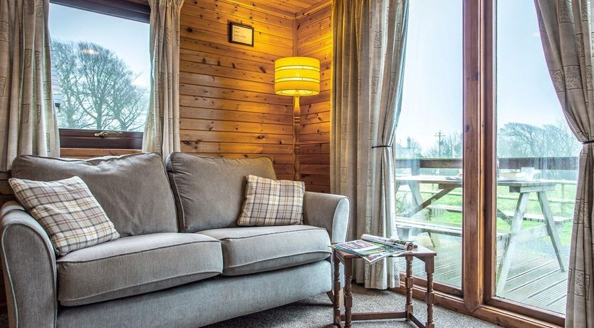 Photo of 2 Bed in Laneast