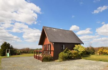 Log Cabin in North Cornwall Holiday Cottage