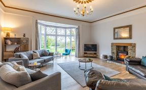 Photo of 5 Bed in Holsworthy