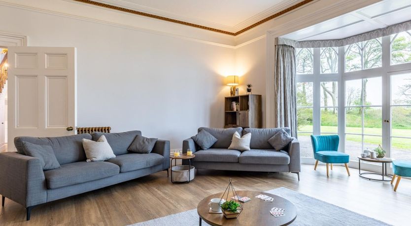 Photo of 5 Bed in Holsworthy