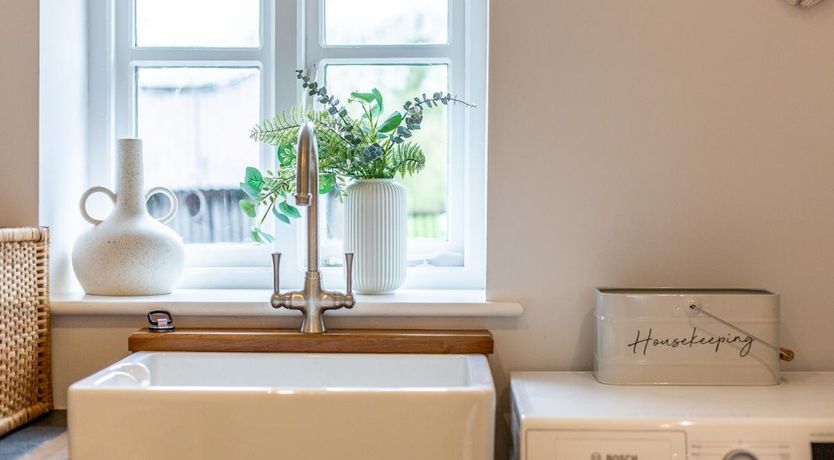 Photo of 5 Bed in Bradworthy