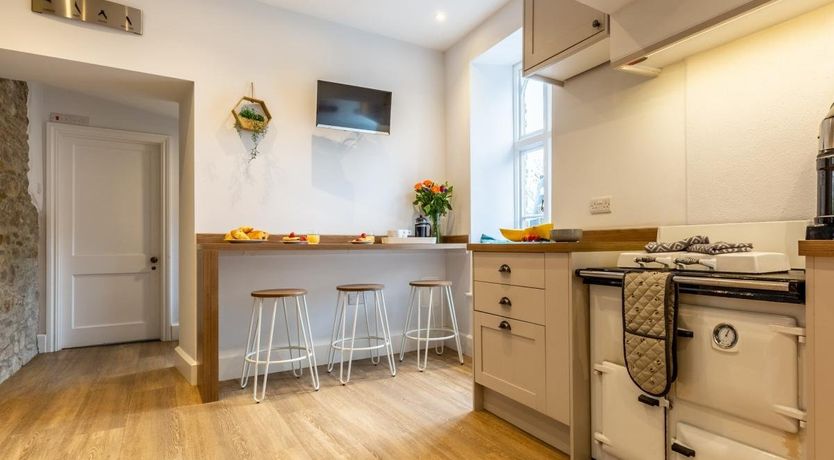 Photo of 5 Bed in Bradworthy