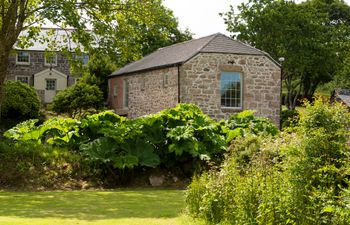 Roskennals Granary Holiday Cottage