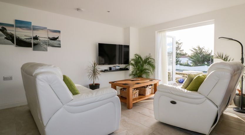 Photo of 3 Spyrys Heyl