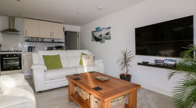 Photo of 3 Spyrys Heyl