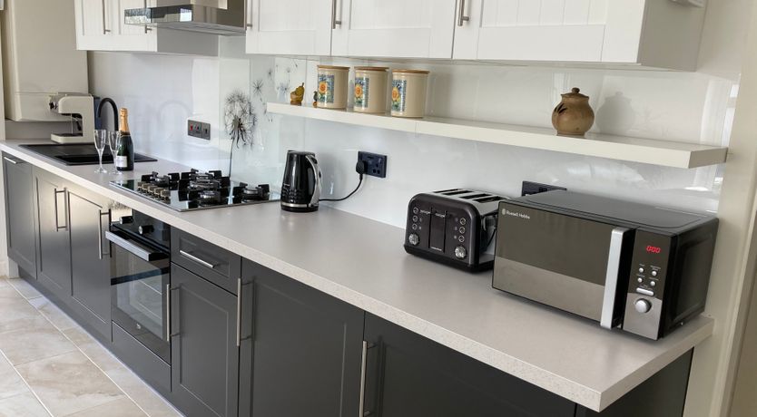 Photo of 3 Spyrys Heyl