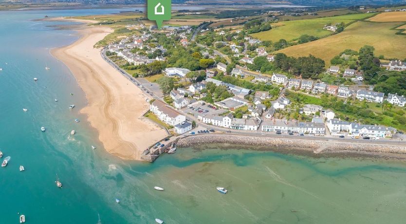 Photo of 4 Bed in Instow