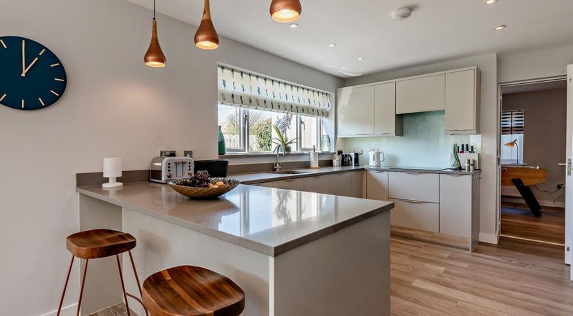 Photo of 4 Bed in Instow