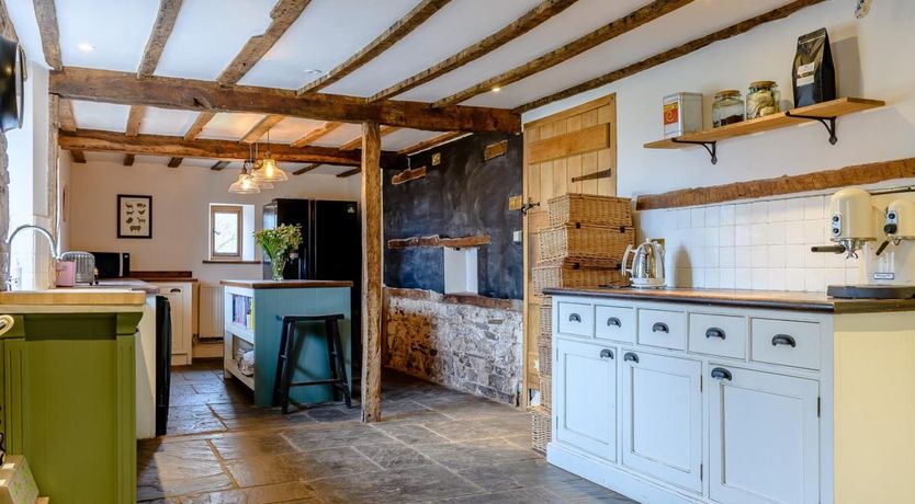 Photo of 9 Bed in Westbrook