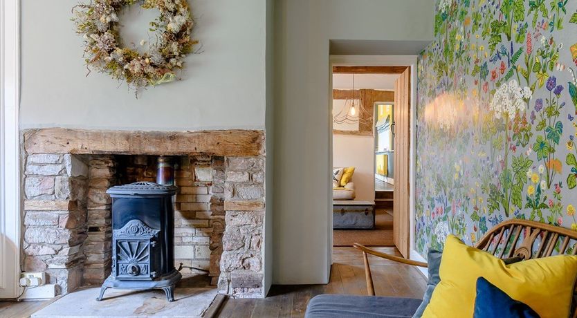 Photo of 9 Bed in Westbrook