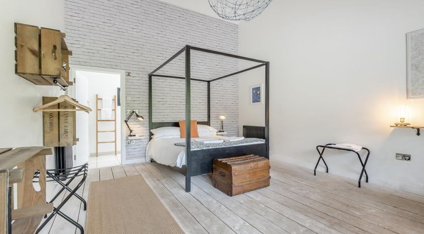 Photo of 9 Bed in Hereford