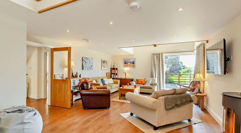 Photo of 4 Bed in Carnforth