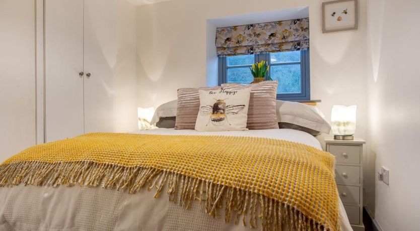 Photo of 3 Bed in Herodsfoot