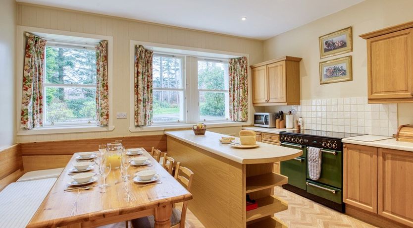 Photo of 6 Bed in Kinlocheil