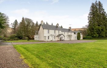 6 Bed in Fort William Holiday Cottage