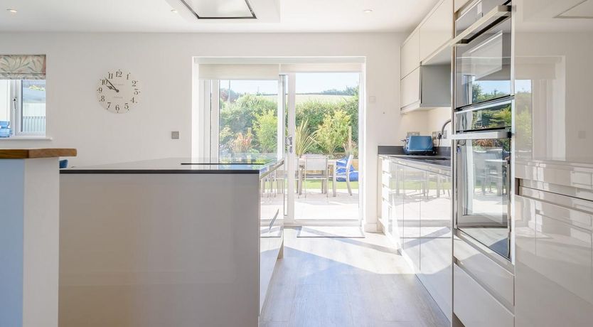 Photo of 4 Bed in Instow