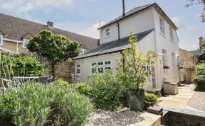 Photo of Blundell's Cottage