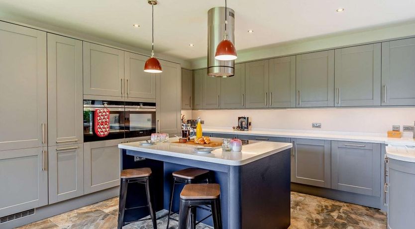 Photo of 5 Bed in Ashbrittle