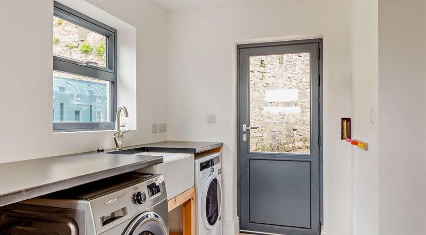 Photo of 5 Bed in Ashbrittle