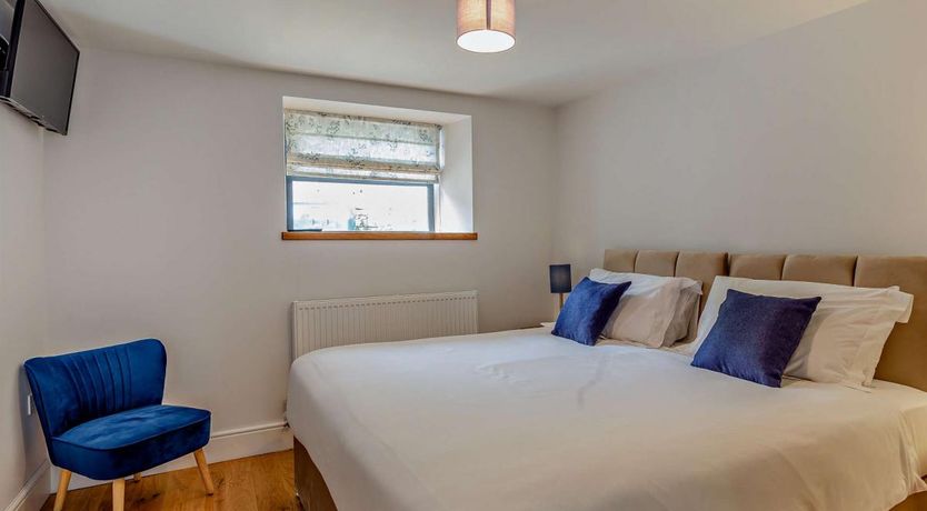 Photo of 5 Bed in Ashbrittle