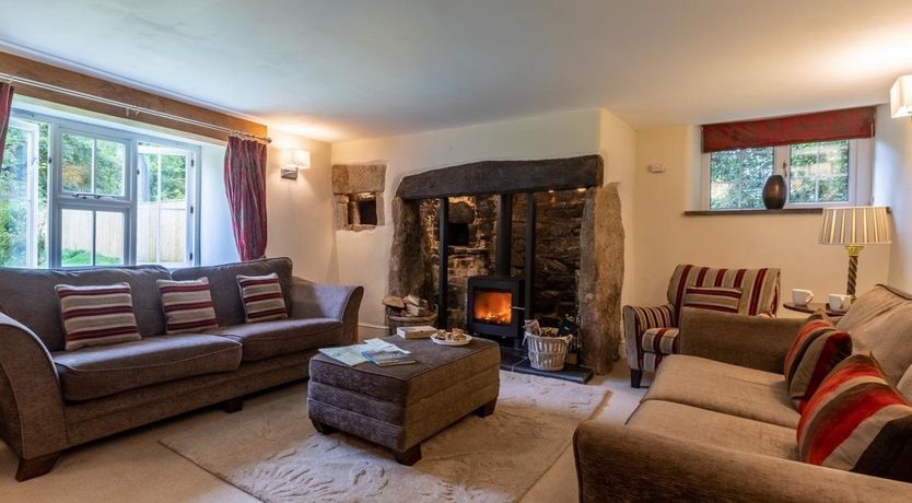 Photo of 6 Bed in Lydford