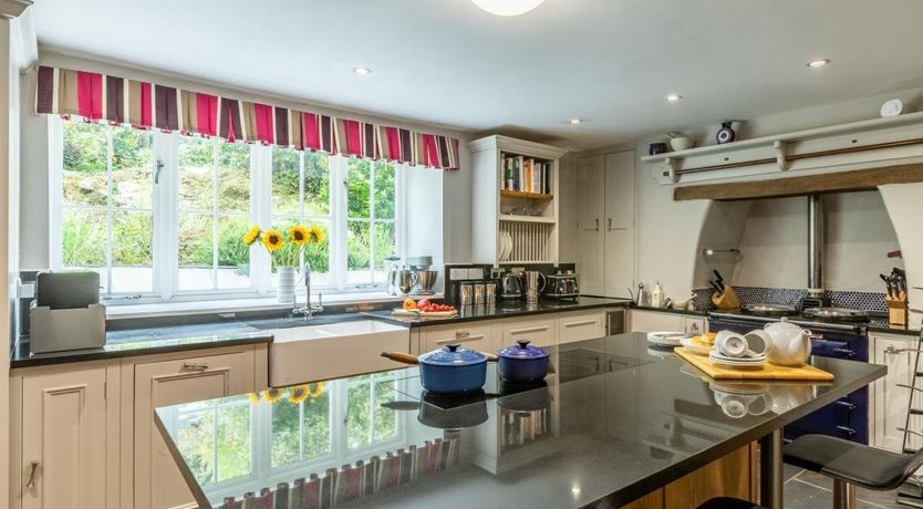 Photo of 6 Bed in Lydford