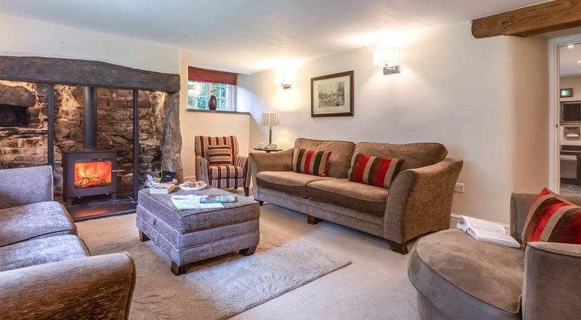 Photo of 6 Bed in Okehampton