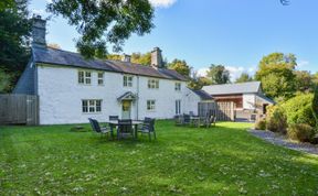 Photo of 6 Bed in Okehampton