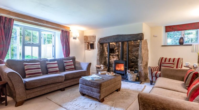 Photo of 6 Bed in Okehampton