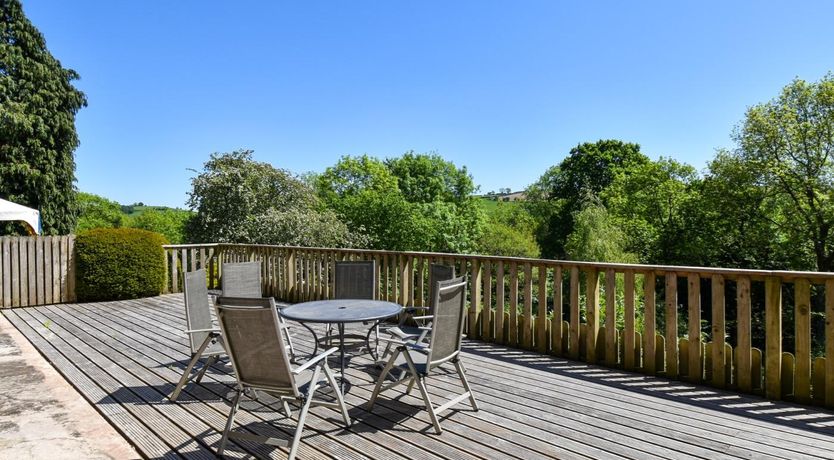 Photo of 4 Bed in Newtown