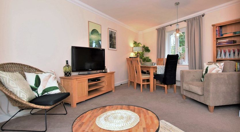 Photo of 3 Bed in Bampton