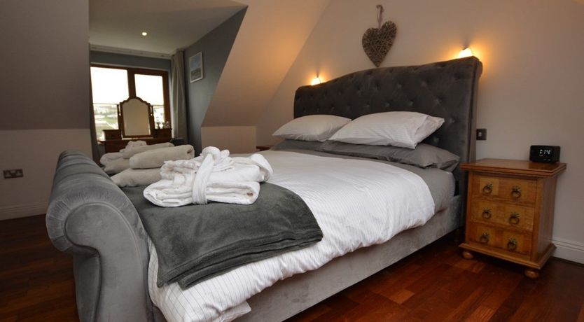 Photo of 4 Bed in Portreath