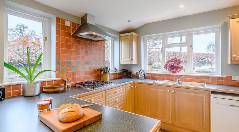 Photo of 2 Bed in Bolham