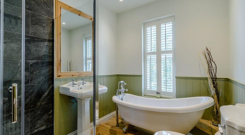 Photo of 4 Bed in Bexhill-on-sea