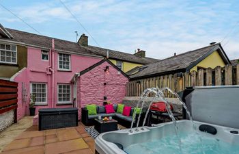 3 Bed in Aberaeron Holiday Cottage