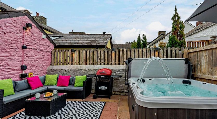 Photo of 3 Bed in Aberaeron