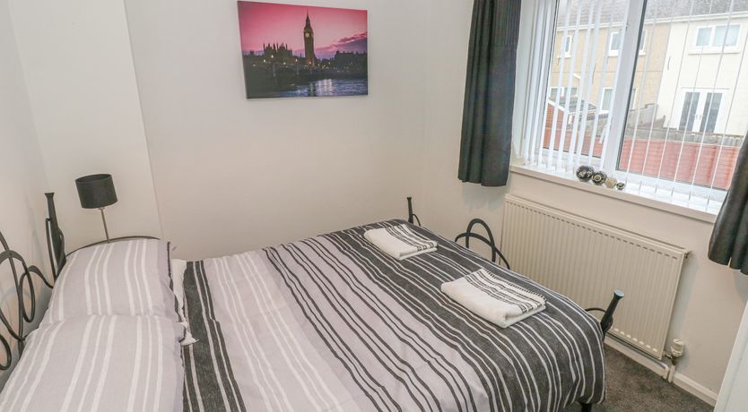 Photo of Cwtch Ar Y Mor