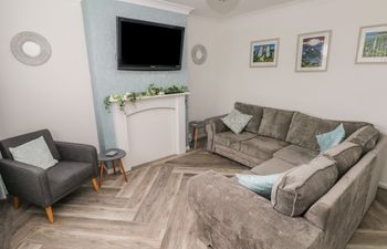 Cwtch Ar Y Mor Holiday Cottage