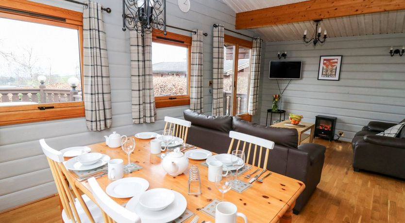 Photo of Snowy Owl Lodge