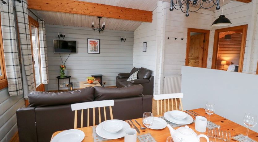 Photo of Snowy Owl Lodge