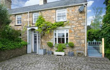 2 Bryn Hyfryd Holiday Cottage