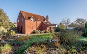 Photo of 4 Bed in Melton Constable