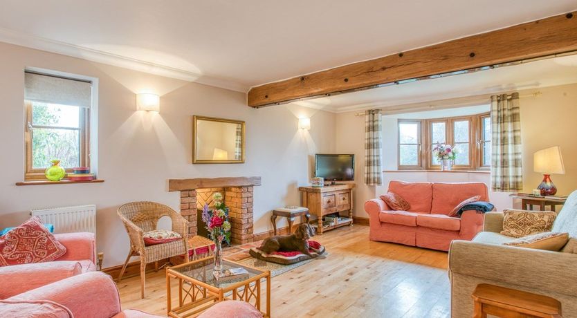 Photo of 4 Bed in Briston