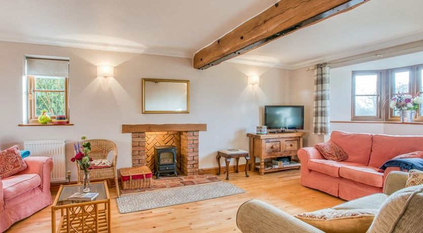 Photo of 4 Bed in Briston