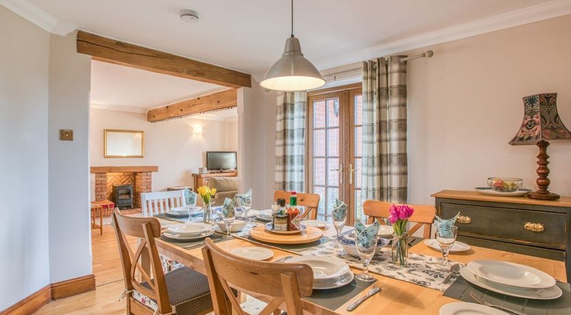 Photo of 4 Bed in Briston