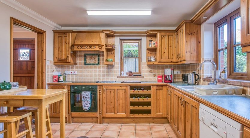 Photo of 4 Bed in Briston